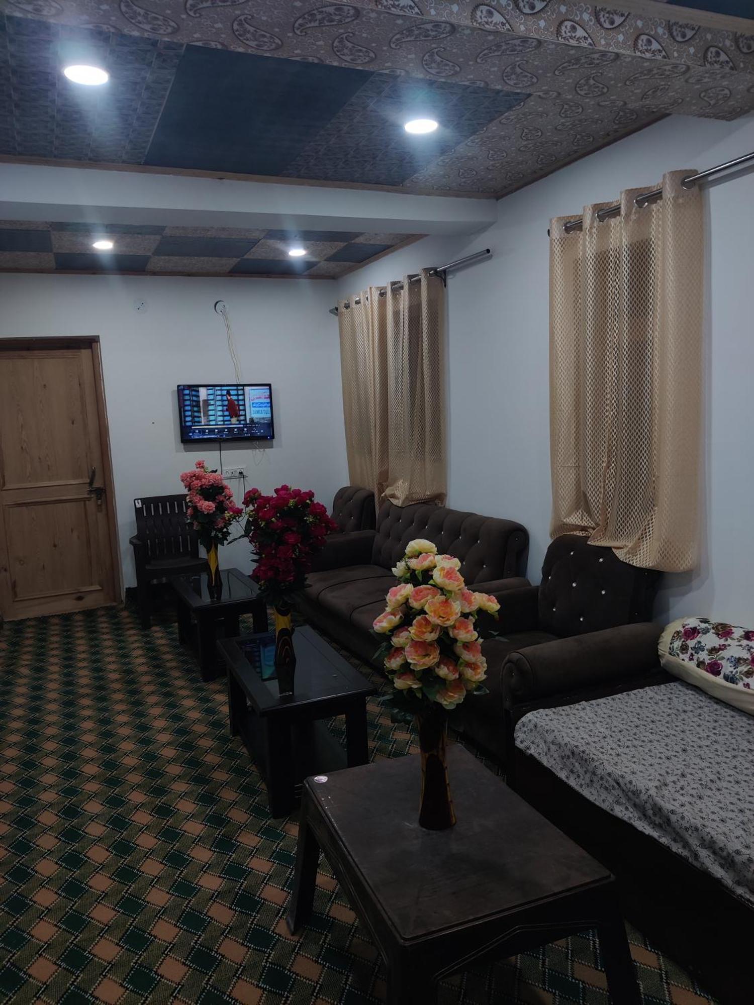 Konka Guest House Padam Kültér fotó